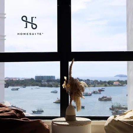 Homesuite' Home At The Shore Kota Kinabalu Exterior photo