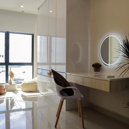 Homesuite' Home At The Shore Kota Kinabalu Exterior photo