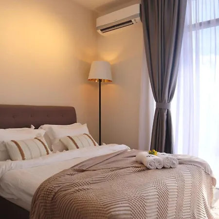 Homesuite' Home At The Shore Kota Kinabalu Exterior photo