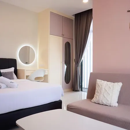 Homesuite' Home At The Shore Kota Kinabalu Exterior photo