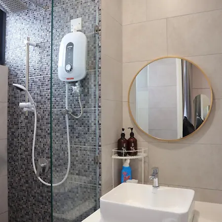 Homesuite' Home At The Shore Kota Kinabalu Exterior photo