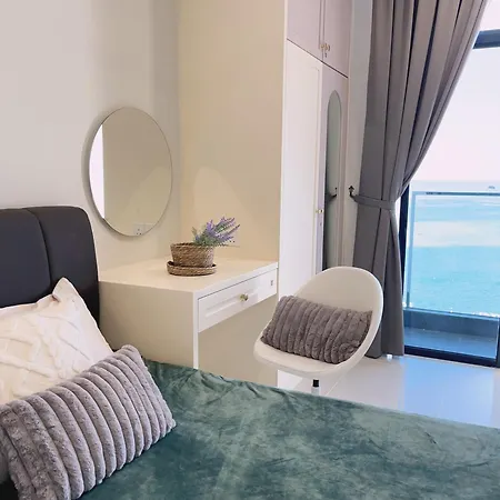 Homesuite' Home At The Shore Kota Kinabalu Exterior photo
