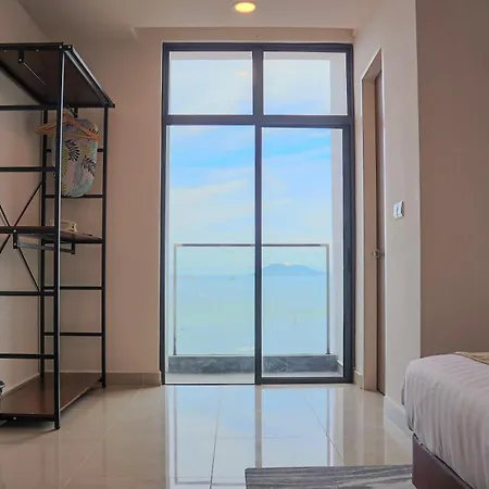 Homesuite' Home At The Shore Kota Kinabalu Exterior photo