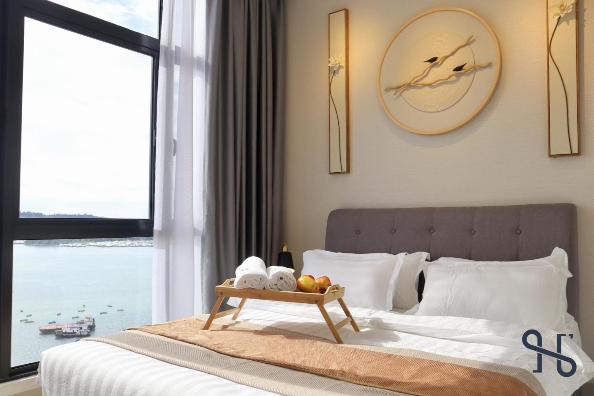 Homesuite' At The Shore Apartment